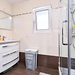Lavanda Sa Bazenom I Okucnicom 4*